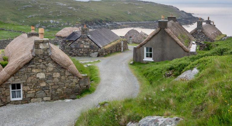 Az iparosodás előtti világ emlékét őrzi Skócia elbűvölő fekete falva