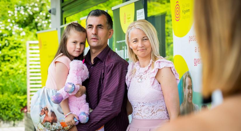 “Sokkolta a családot, amikor cukorbeteg lett a 9 hónapos kislányunk“ – Egy apa gondolatai a cukorbetegségről