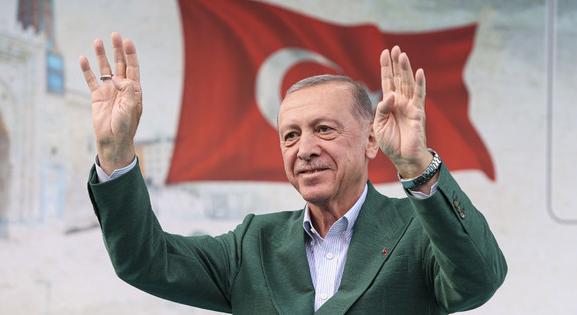 Erdogan bejelentette: újraválasztásával a demokrácia és az ország teljes népessége nyert