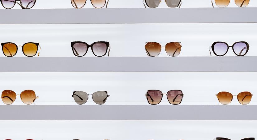 A napszemüveg elsősorban nem divatos kiegészítő – elengedhetetlen eszköz a szemünk védelméhez