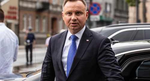 Lengyelországban elemzik az eddig döntéseket és ahol orosz befolyás felmerül felfüggesztik az intézkedést