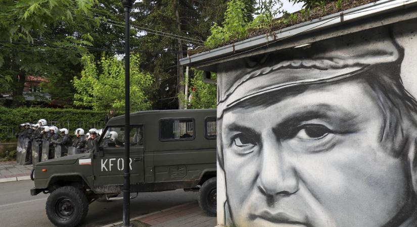 A KFOR is felvonult Koszovóban, ahol újrakezdődtek a zavargások