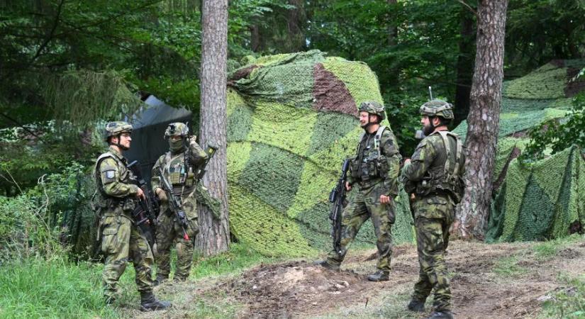 A cseh vezérkari főnök szerint nem lehet kizárni a NATO-orosz háborút, Csehország az első pillanatban beszállna a harcokba