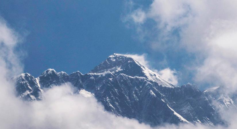 Serpákat tüntettek ki a Mount Everest első megmászásának 70. évfordulóján