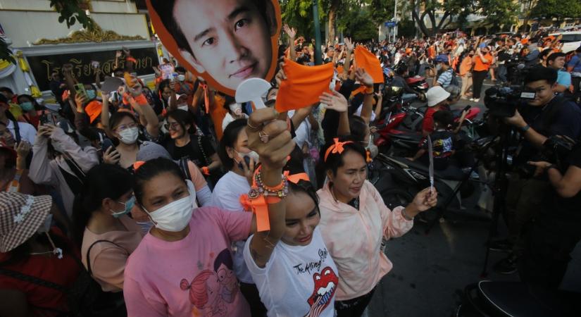 Thaiföld választ: eljött a változás ideje
