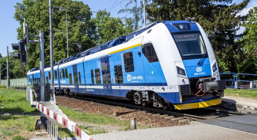 Három éven belül százötvenkilenc új vasúti járművet helyez forgalomba a ČD