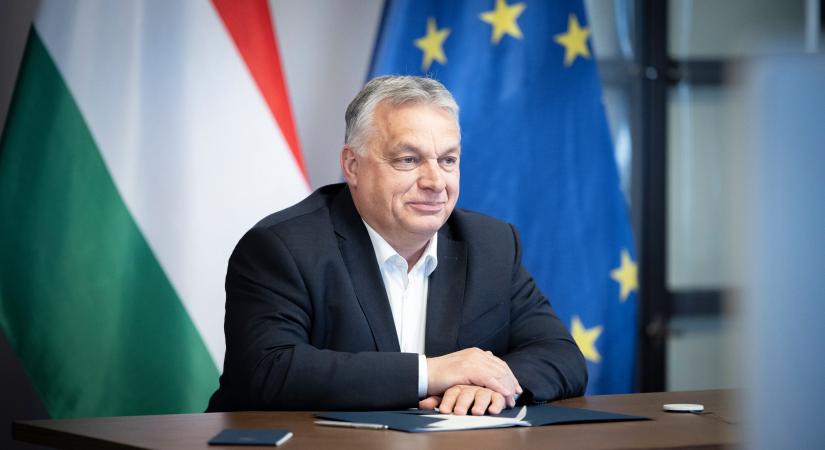 Egy tükröt állítottak Orbán Viktor irodájához – Vajon bele mer majd nézni?