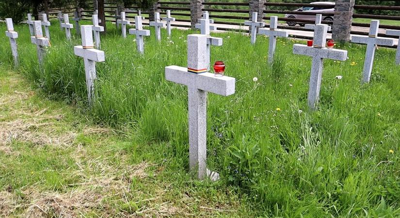 Videóriport: így néz ki ma a román nacionalisták által megszentségtelenített úzvölgyi temető