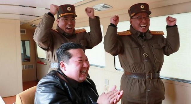 Észak-Korea elismerte, hogy katonai felderítő műholdat akar felbocsátani