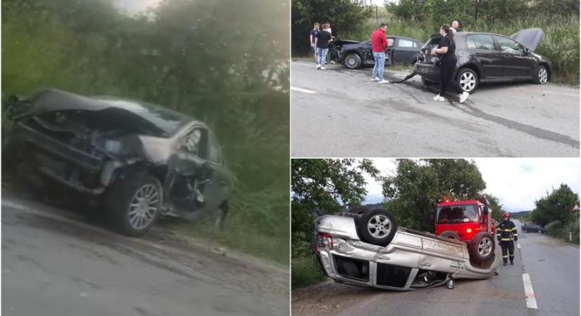 Súlyos baleset: két autóval ütközött egy 18 éves sofőr
