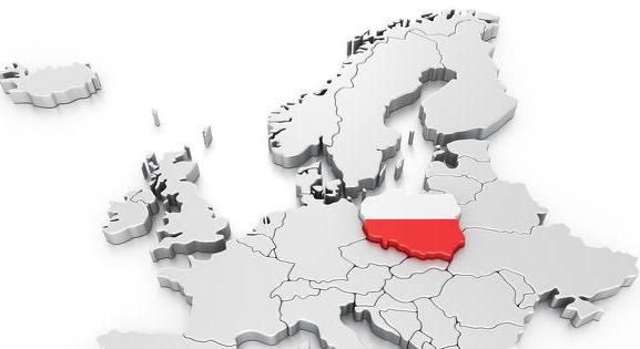 Elrettentő példaként került Magyarország óriásplakátra Lengyelországban