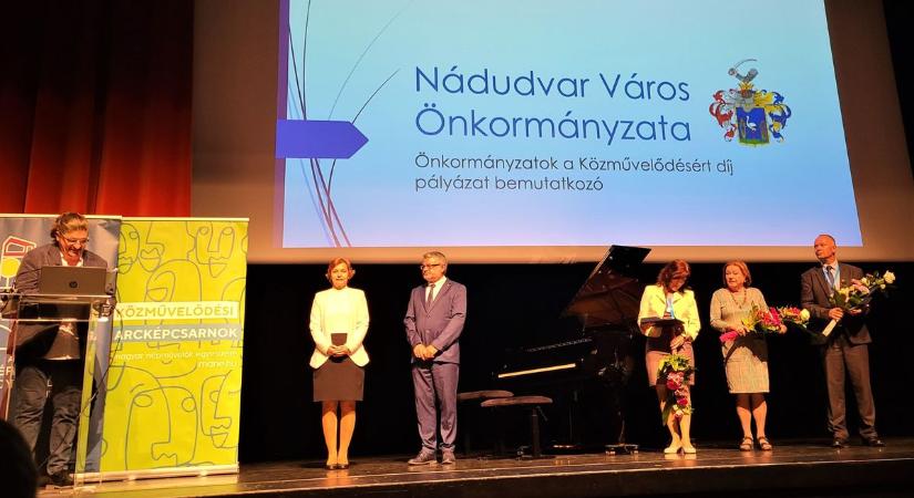 Kulturális elismerést kapott Nádudvar önkormányzata