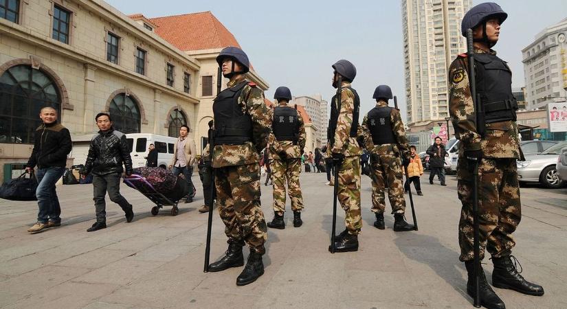 Kínai muszlimok csaptak össze rohamrendőrökkel Jünnanban
