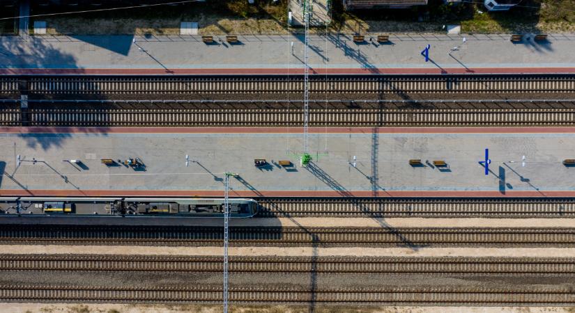 Változik a vonatközlekedés a Balatonnál: ezen a héten ilyen meglepetés érheti az utasokat