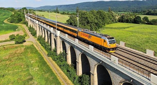 Új vonatjáratokat indítanak Prágából Ukrajnába