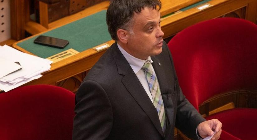 Latorcai Csaba a Momentumnak: Ne akarják ismételten megtéveszteni a magyar embereket!