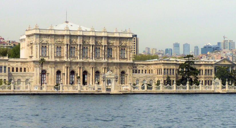 Isztambul a bazárokon túl – járja be velünk a pompás oszmán palotákat!