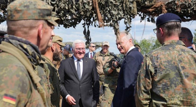 Litván elnök: Mindent megteszünk, hogy a német katonák otthon érezzék magukat nálunk