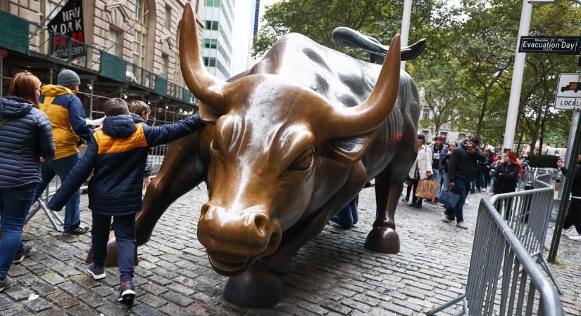 Estére kezes báránnyá vált a Wall-Street-i bika