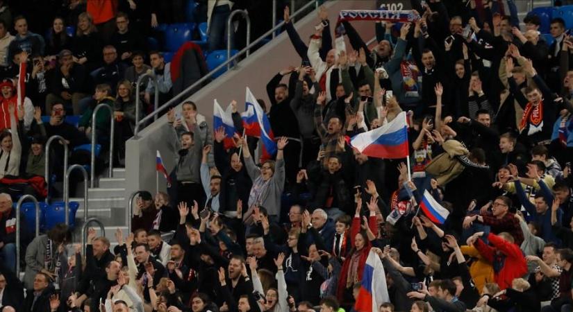 Összeomlott egy lelátó egy orosz focimeccsen