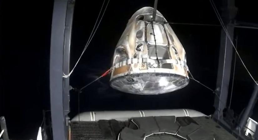 Sikeresen visszatértek a Földre az Axiom 2 űrhajósai