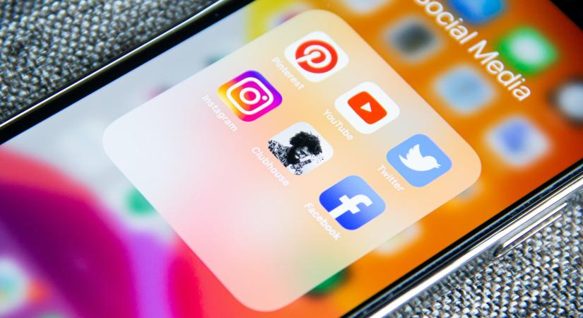 Az egyik legnépszerűbb internetezési forma a közösségi média