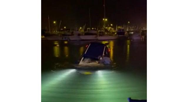 A GPS-t követte, az óceánba zuhant autójával egy nő Hawaii-on