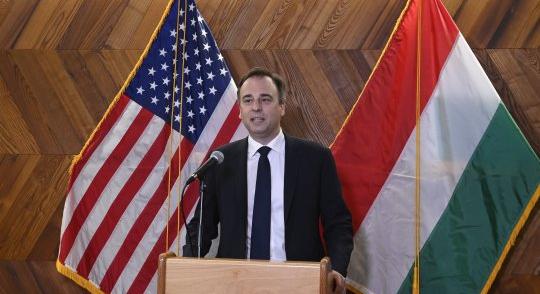 Odaszúrt az amerikai nagykövet Orbán Viktornak