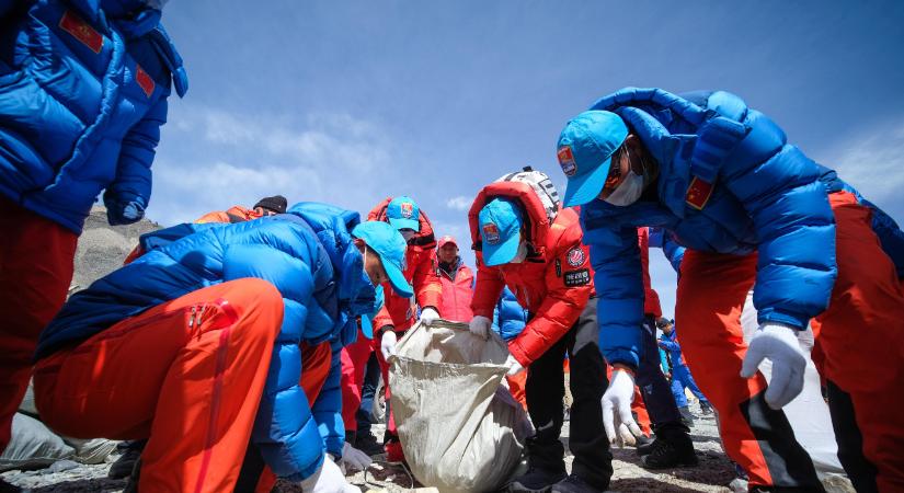 Már a Mount Everesten is hatalmas szemétdombok találhatóak