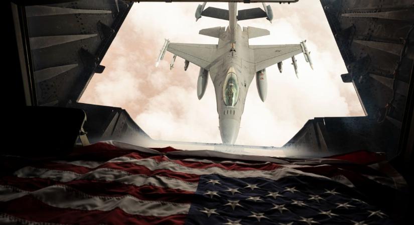 Ez sem csodafegyver: mire mennének az F–16-osok az oroszok ellen?