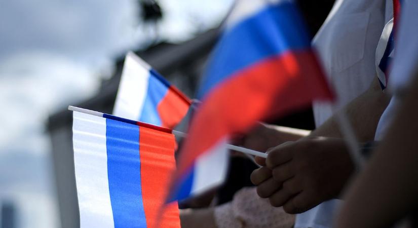 Folytatódik a diplomáciai csörte: Két finn konzuli képviseletét is bezárja Oroszország