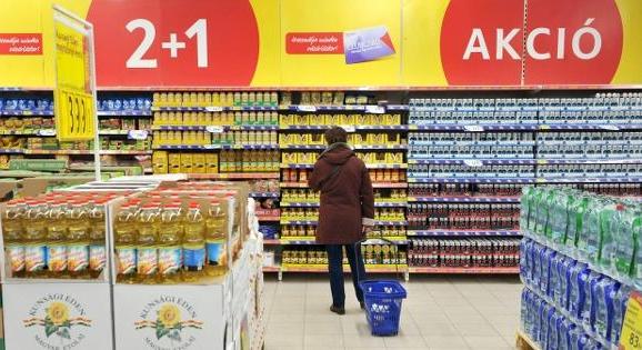 Az infláció ellen nem fog bejönni - vásárlók a kötelező bolti akciókról