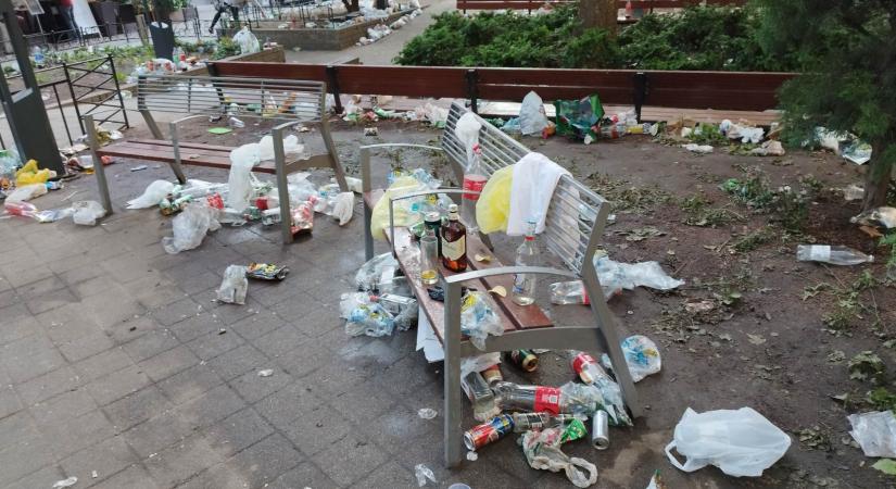 Az Európa Liga-döntőre érkezett sevillai szurkolók elpusztították a Liszt Ferenc teret