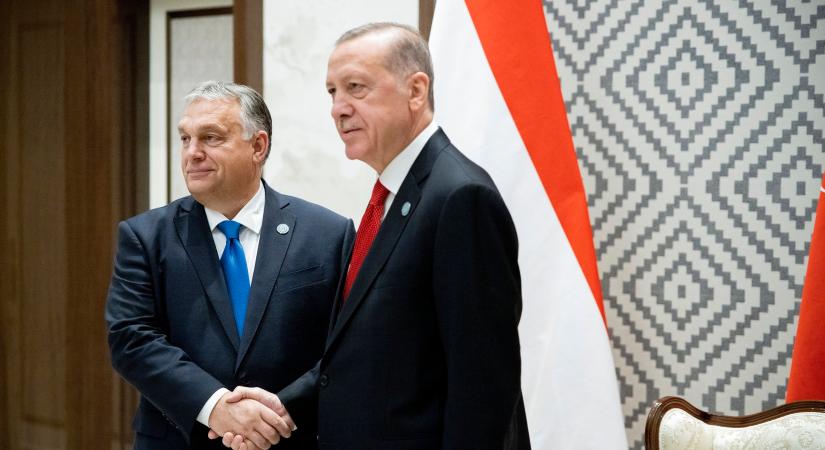 Erdogan is gratulált Orbán Viktornak, és meghívta a beiktatási ünnepségére (fotóval)