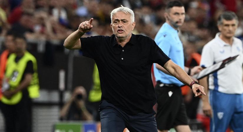 A hisztiző Mourinho elmehetne buszsofőrnek - íme a legjobb mémek a focit elcsaló portugál edzőről