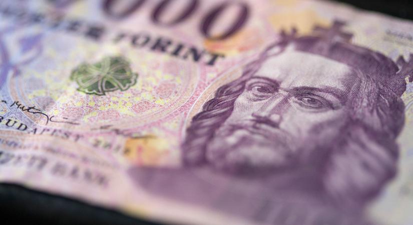 Új adót vezettek be Magyarországon: fájhat a takarékoskodók feje a kormány döntése miatt