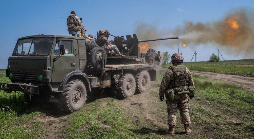 Az ukrán katonák Bahmut visszafoglalására készülnek