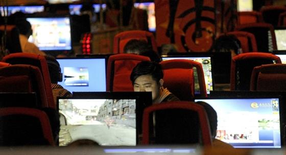 Nagytakarítást tartottak Kínában, letöröltek 1,4 millió közösségi médiás bejegyzést és 67 ezer felhasználót