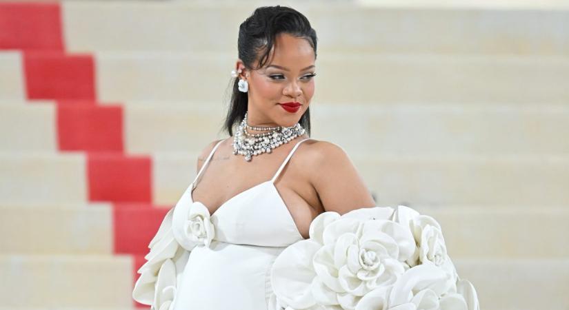 A védekezéssel poénkodott az éppen várandós Rihanna