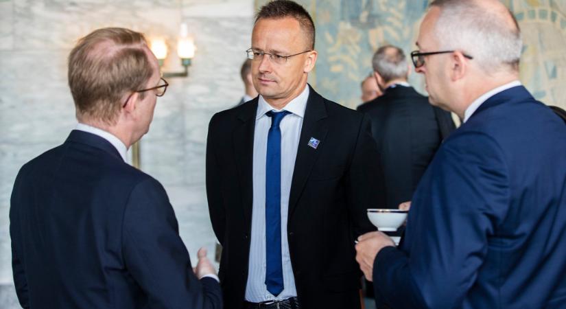 Szijjártó Péter: Nem kerülhet napirendre egy háborúban álló ország NATO-csatlakozása - videó