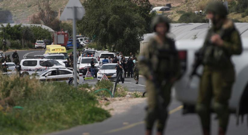 Terroristák több palesztin katonát is megöltek