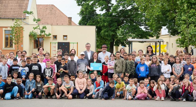 100 oktatási intézményben hűsölhetnek őshonos fák árnyékában a gyerekek