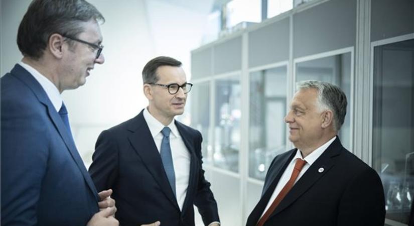 Orbán Viktor barátokkal találkozott Moldovában