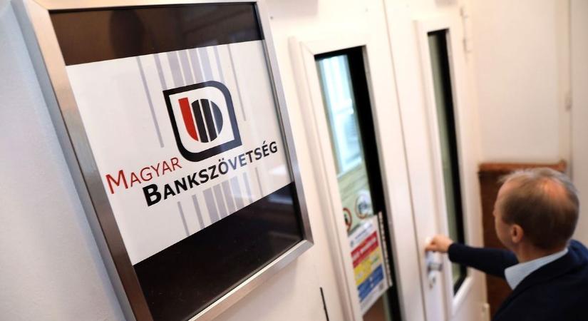 Versenysemleges szabályozást kér a Magyar Bankszövetség a kormánytól