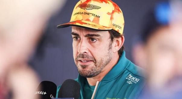 Új Ferrari-oldaldoboz, Alonso párja, Hamilton egy másodperce – csütörtöki hírek