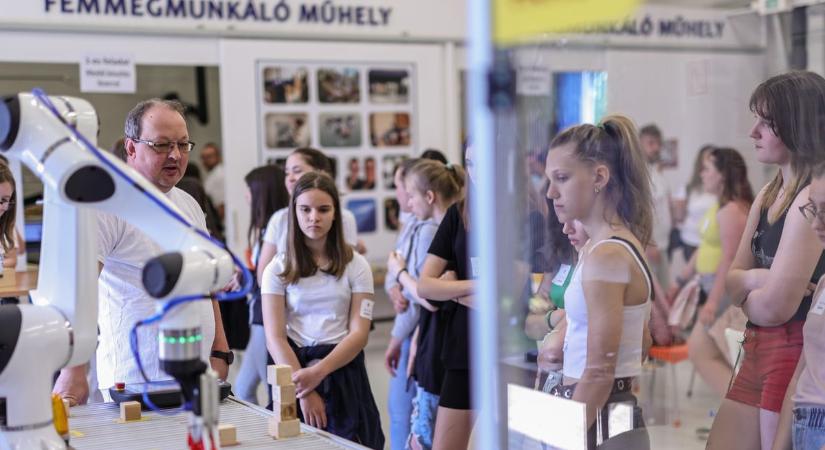 Lányok a fiús szakmák csúcsán