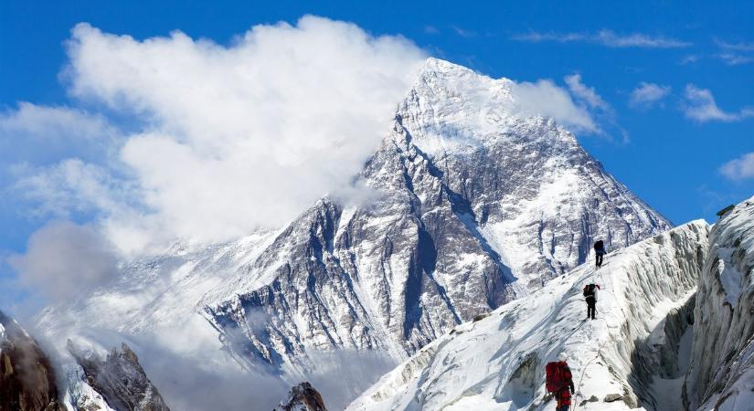 Nem a Mount Everest a legveszélyesebb hegy a világon: ez a csúcs hódítható meg a legnehezebben