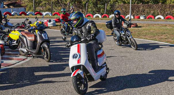Ingyenes motorostalálkozó és tesztmotorozás az Aktív Parkban