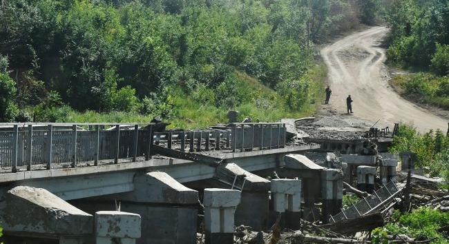 Az Európai Unió 50 millió eurós támogatást nyújt Ukrajnának a lerombolt hidak helyreállítására