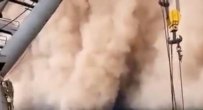 Elképesztő homokvihar söpör végig a Szuezi-csatornán - videó
